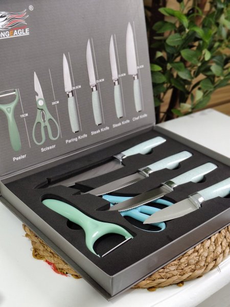 طقم سكاكين مشكل